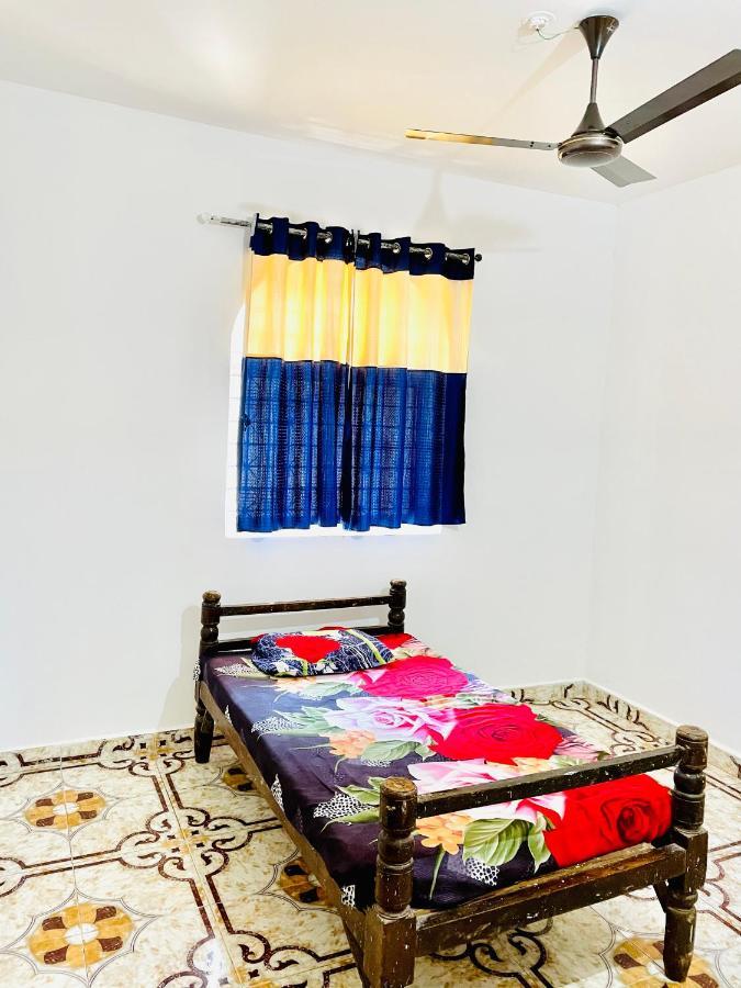 Blue Waves Guest House Calangute Exterior foto