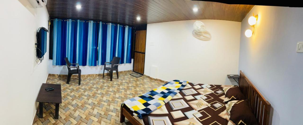 Blue Waves Guest House Calangute Exterior foto