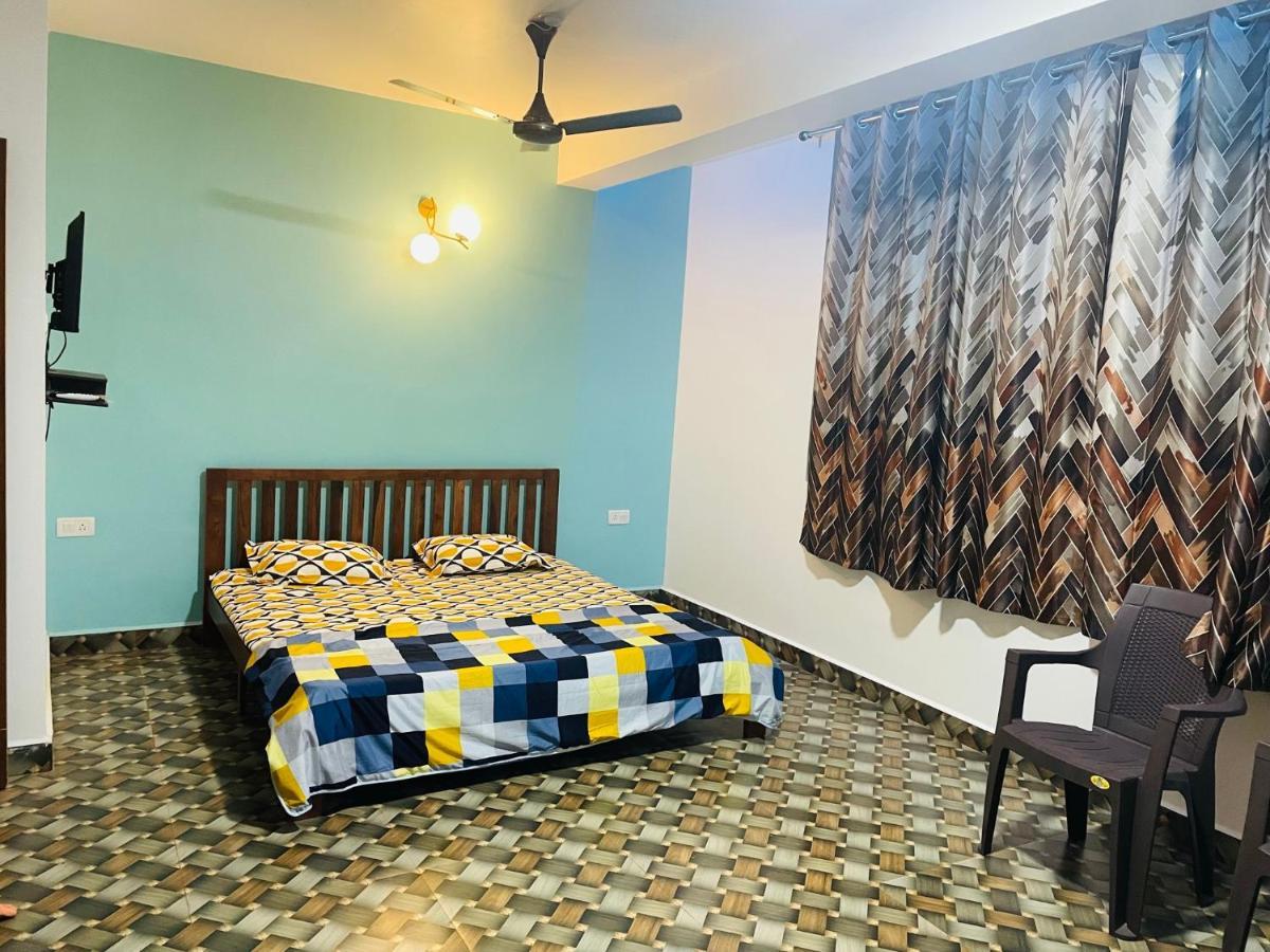 Blue Waves Guest House Calangute Exterior foto
