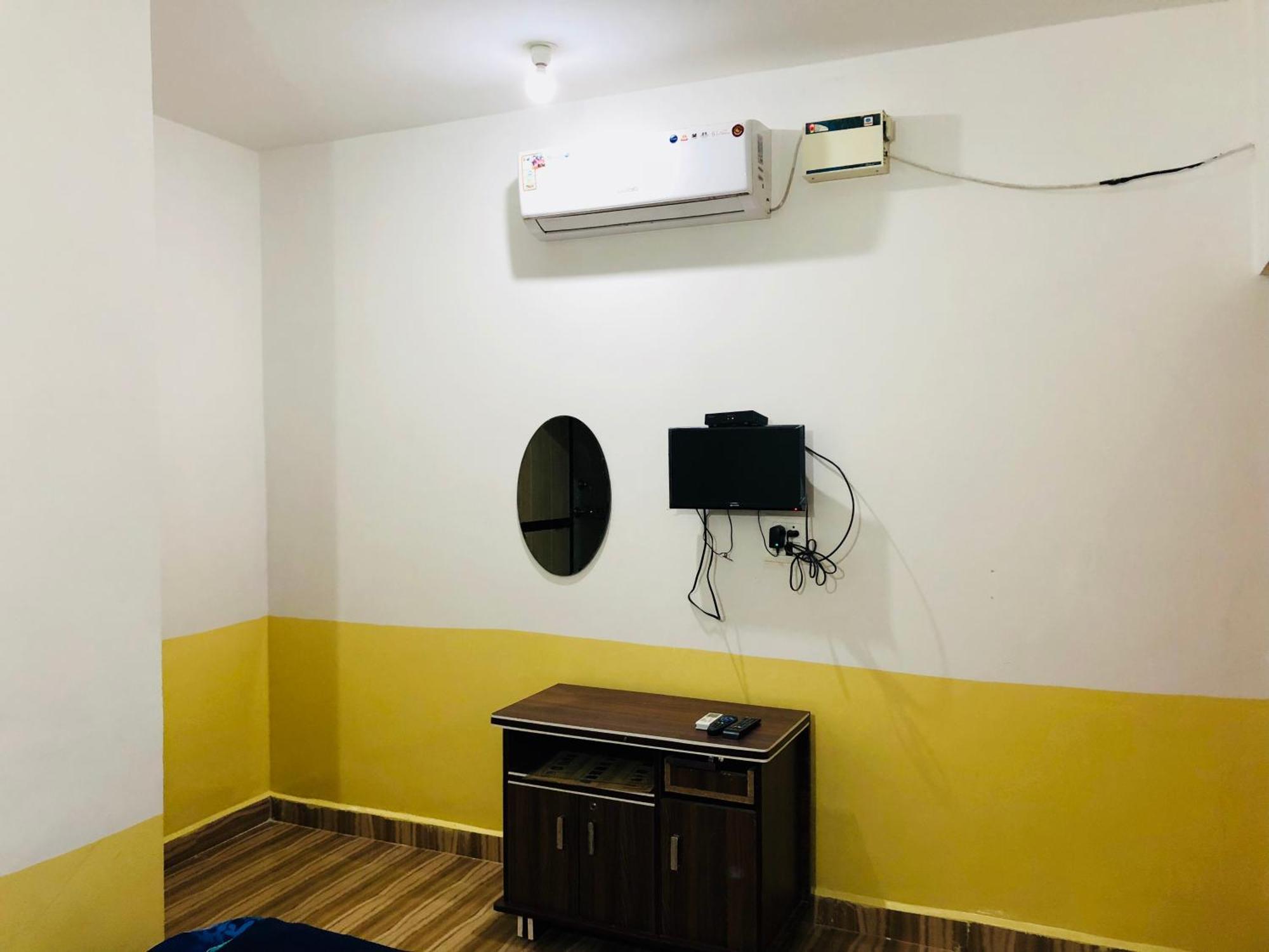 Blue Waves Guest House Calangute Exterior foto
