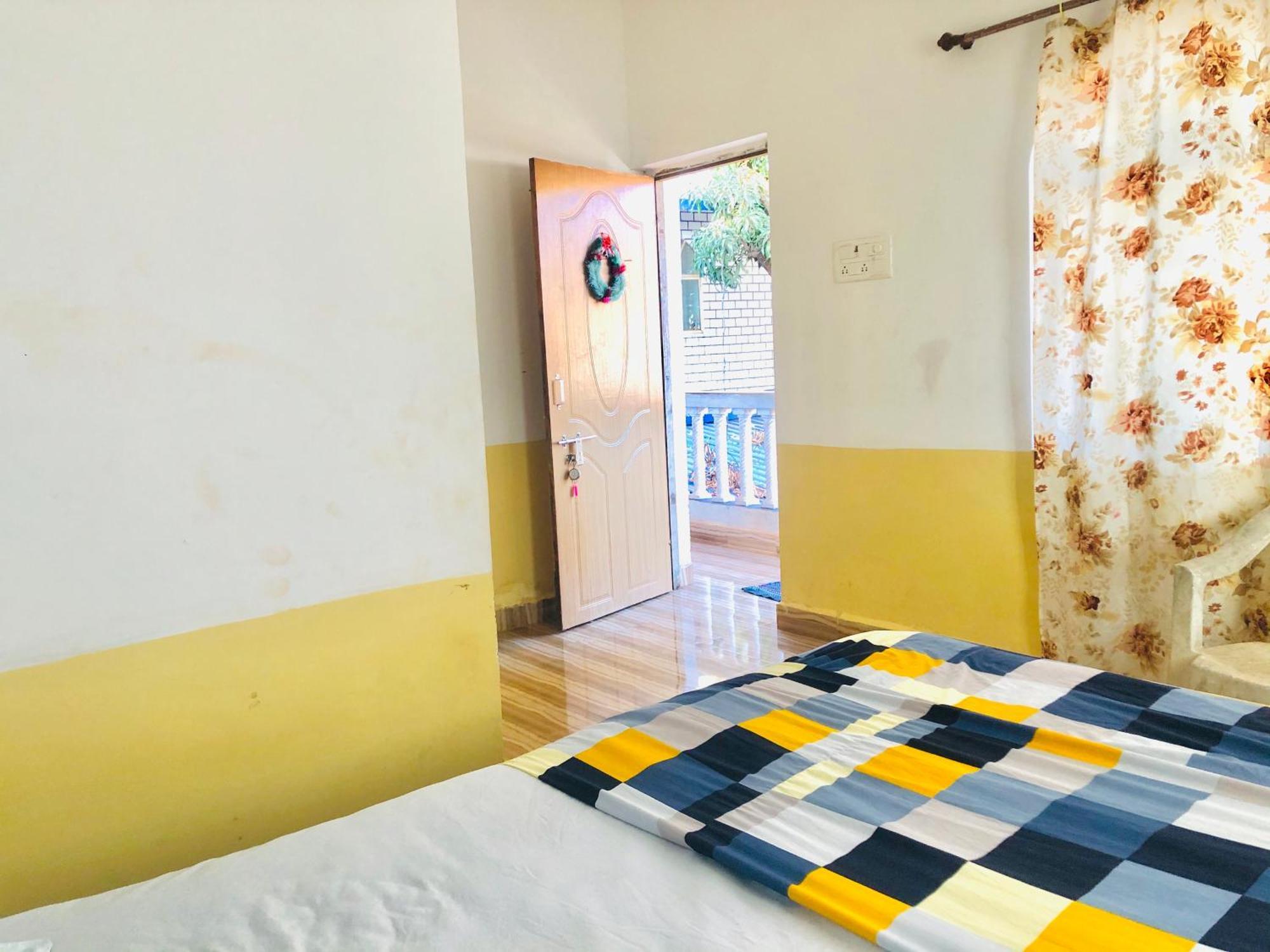 Blue Waves Guest House Calangute Exterior foto